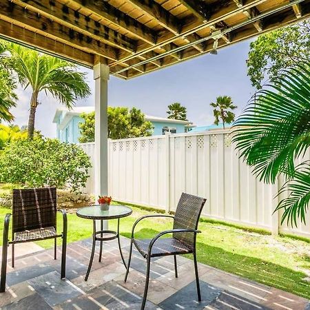Beach Living At Island Pine Villas Blp George Town Bagian luar foto