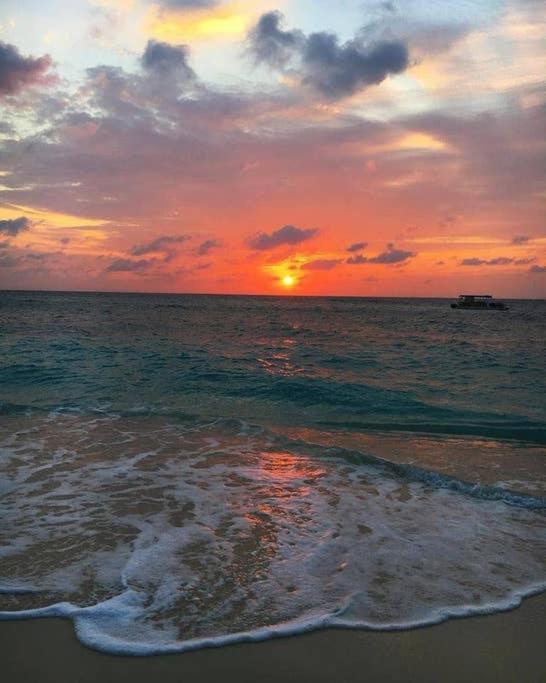 Beach Living At Island Pine Villas Blp George Town Bagian luar foto