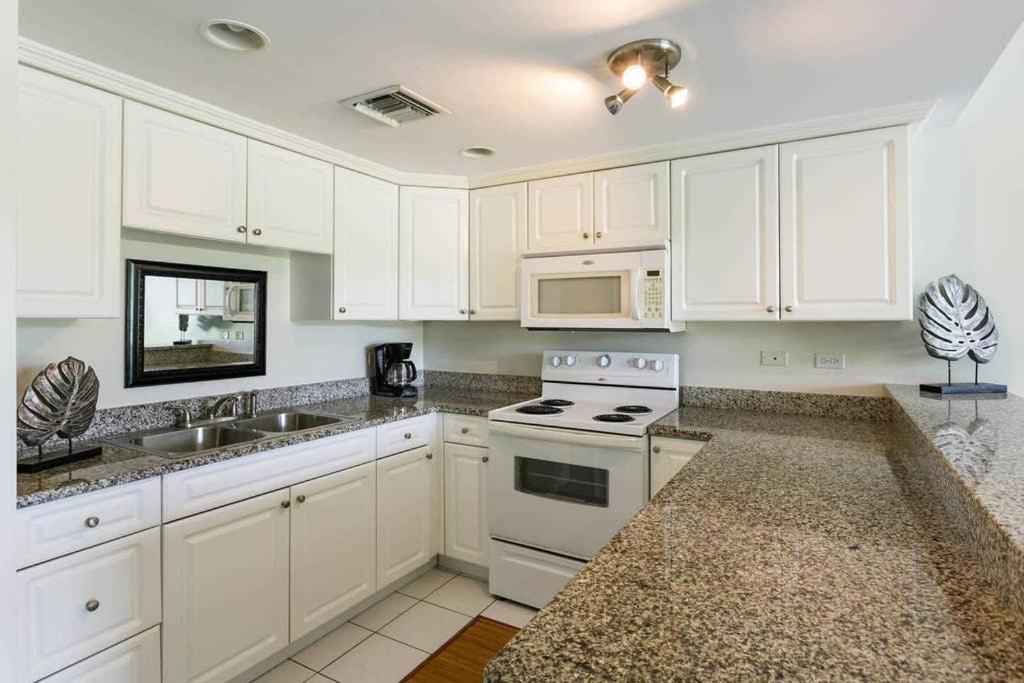 Beach Living At Island Pine Villas Blp George Town Bagian luar foto