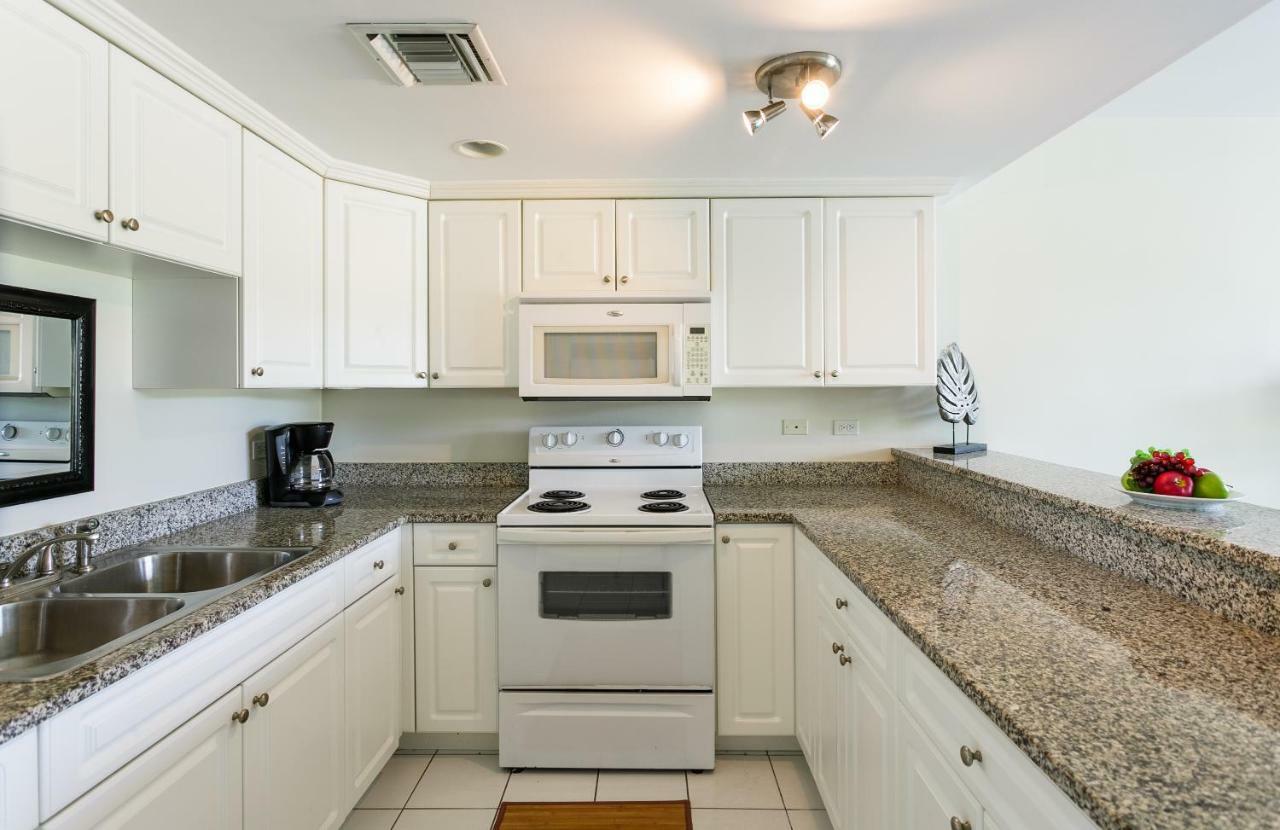 Beach Living At Island Pine Villas Blp George Town Bagian luar foto